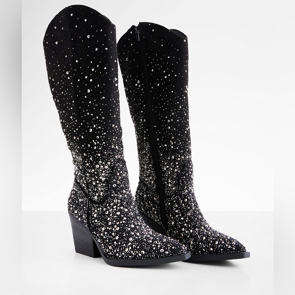 NWT NEVER WORN - bedazzled boots from buckle - Picture 2 of 10